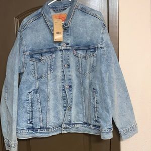 MR HE JUST BE GIVING DEALS!!!!